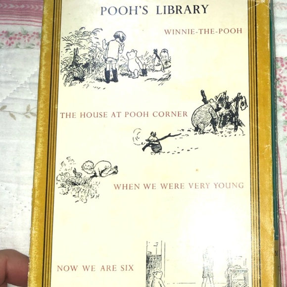 THE HOUSE AT POOH CORNER, A. A. MILNE, -1976- children’s classic book- good shap - Picture 2 of 10